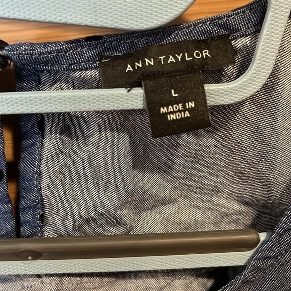 Last chance Ann Taylor flouncy cotton ruffle blouse - Picture 4 of 7